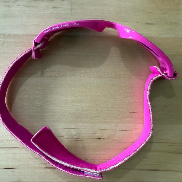 🔆 Bundle items 6 for $30 Carter's Pink Sunglasses with Adjustable Strap - Picture 3 of 6